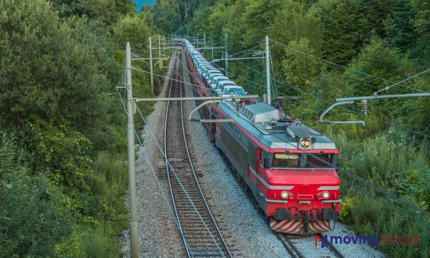 How To Ship A Car By Train?